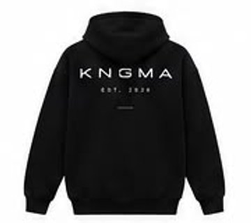Packshot van de achterkant van de zwarte KNGMA Signature Hoodie